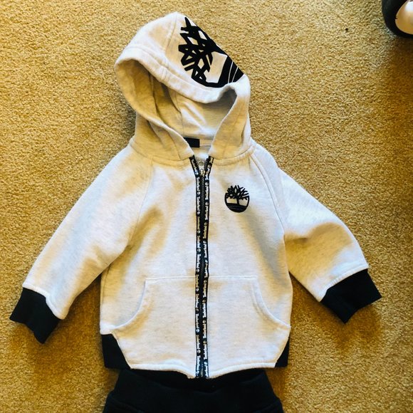 Baby Timberland Sweat Set - Picture 7 of 8